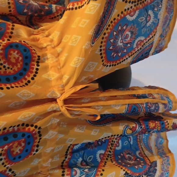 Flying Tomato, bell sleeve, printed top, tie waist - Picture 3 of 7